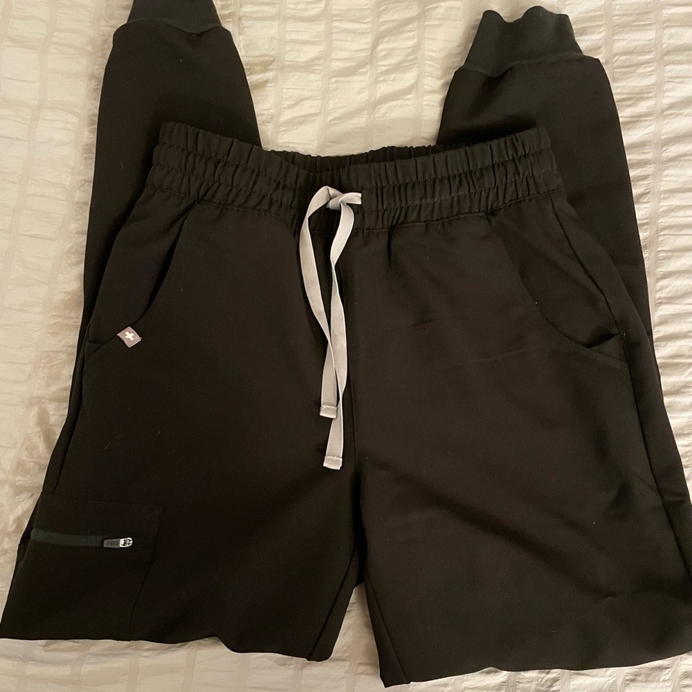 Figs Black High Waisted Zamora Scrub Pants